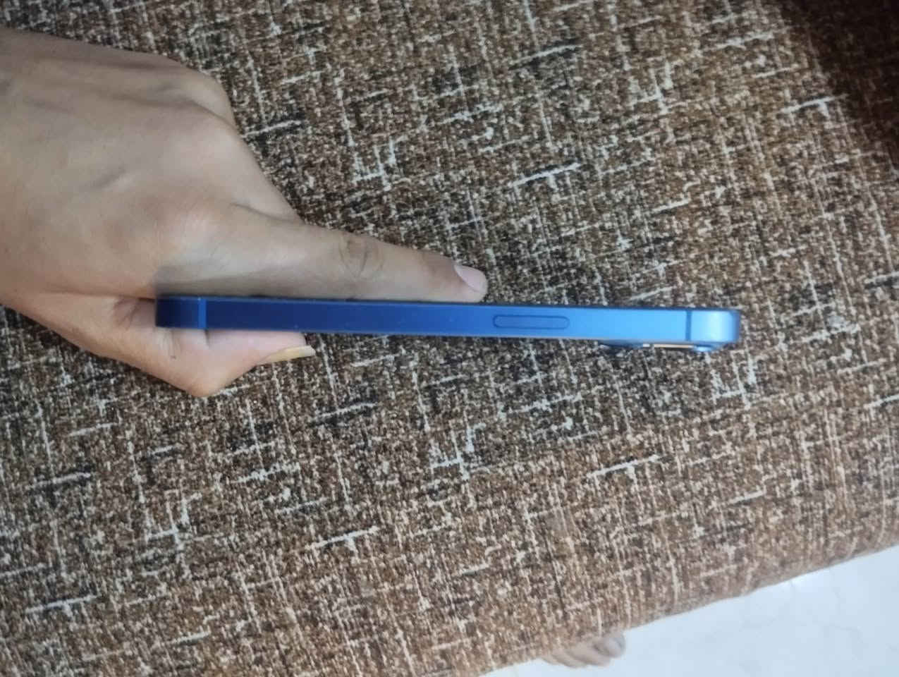 السلام عليكم ايفون 13للبيع مبايل نضيف مامفتوح بطاريه 80 مبايل يخبل ماعده الضربه الي مبينه بلصوره مامئثره علا ايشي كله شغال مكان بصره 
هاتف *********** 
سعر 425وبي مجال للطيبين
