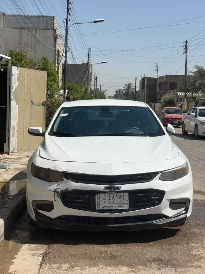 السلام عليكم
ماليبو ٢٠١٧ lt 
قطعتين صبغ بدون دواخل ولا شواصي
ماشيه ١٨٧
السعر ٨٥ 
مكاني غزالية
***********
