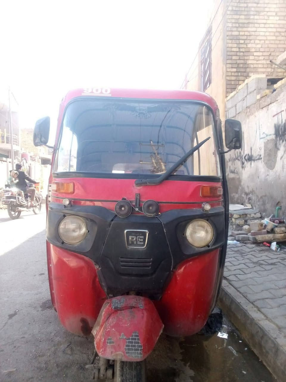 سلام عليكم تكتك للبيع موديل 18رقم وسنويه تحويل ثاني يوم مكان بغداد جسر ديالى ‏‪***********‬‏
