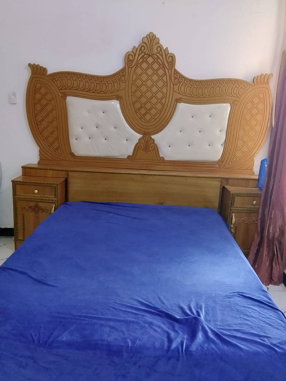 السلام عليكم غرفة نوم مستعملة استعمال قليل السعر 850الف بيها مجال 
المكان الحسينية مال راشدية 
***********
