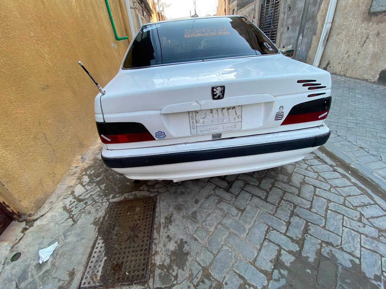 سلام عليكم بيجو بارص لبيع لموديل 2014 ابيض خصوصي سنويه ستوه انتهت راعيها موجود ويريد تحويل مصفره ماعليها شي كير ومكينه جدد فرنسي اصلي حداديه جديده باور مشط جدد تخم تاير جديد ابو خط لبيض ويل جديد سياره ما نقصها شي مكفوله من ضربه بيها مكانات صبغ سعر 33 وبيها مجال بسيط عنواني بصره شط لعرب رقم لهاتف ***********
