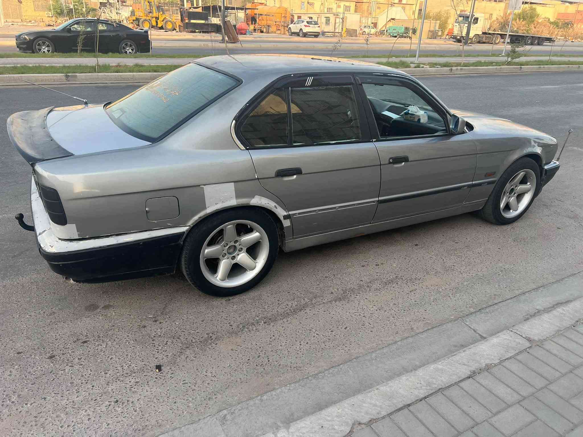 السلام عليكم BMW 520 مسكر عدل كير عادي موديل 89 رقم بغداد بسمي تحويل ثاني يوم تخم تاير حداده تبريد فقط بي ليك كهربائيات شغاله السعر 35 وبيه مجال قليل مكاني البصره
***********
