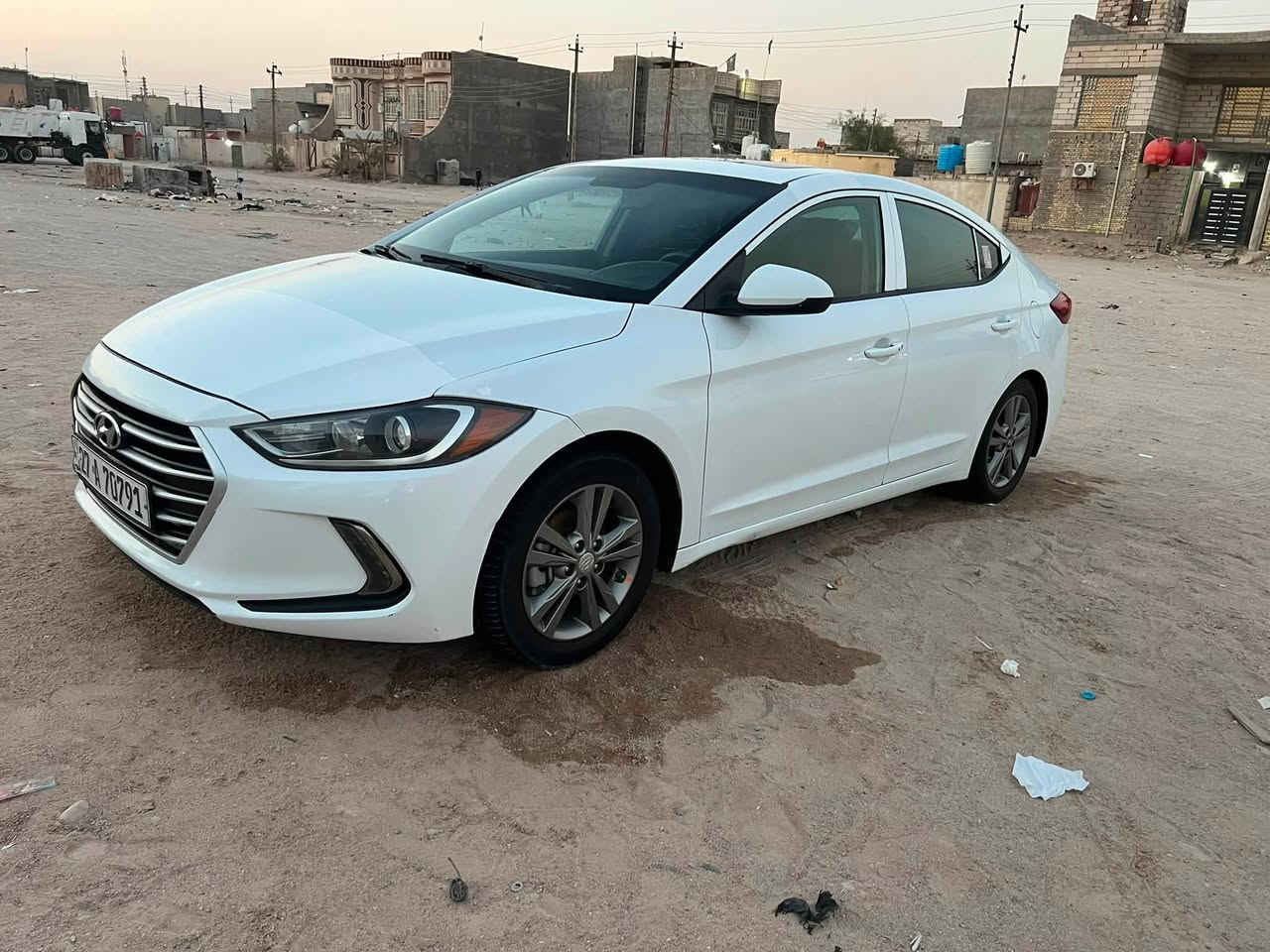 النترا مديل 2018وارد امريكي السياره كلين. كفاله. عده. بارد ب الهلال الخلف السايق فول مواصفات ١/١  فتحه  بصمه امرايات شفط   محرك 2000 دوش سياره مانقصها الف تبريد تدفئه حداده ربع ماذب عليها رقم ذي قار  سنويه ٢٠٣١   السعر ١٣٣ وبيها مجال 
المكان البصره الزبير. 
رقم الهاتف ***********
