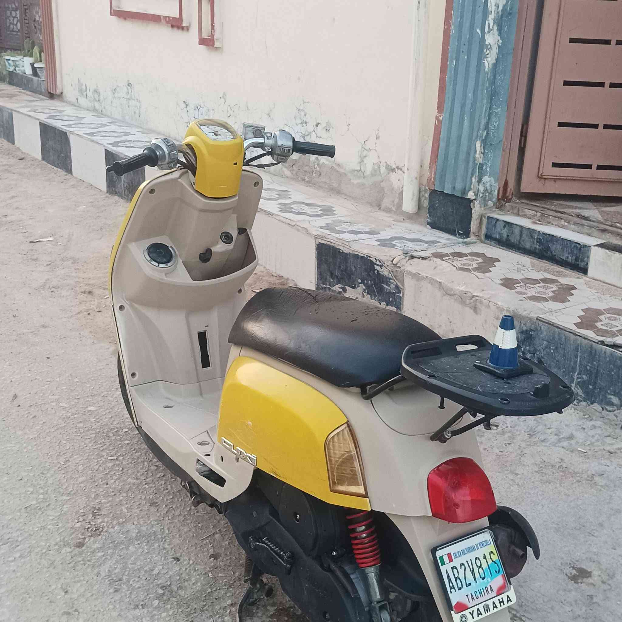 سلام عليكم دراجه بليس دراجه نضيفه كلشي مابيه بدلين بس بستم بلمكينه دراجه سلف نكره لايتات عالي وناصي مكاني نجف حي نيسان سعر 600 وبيه مجال واستاب ***********
