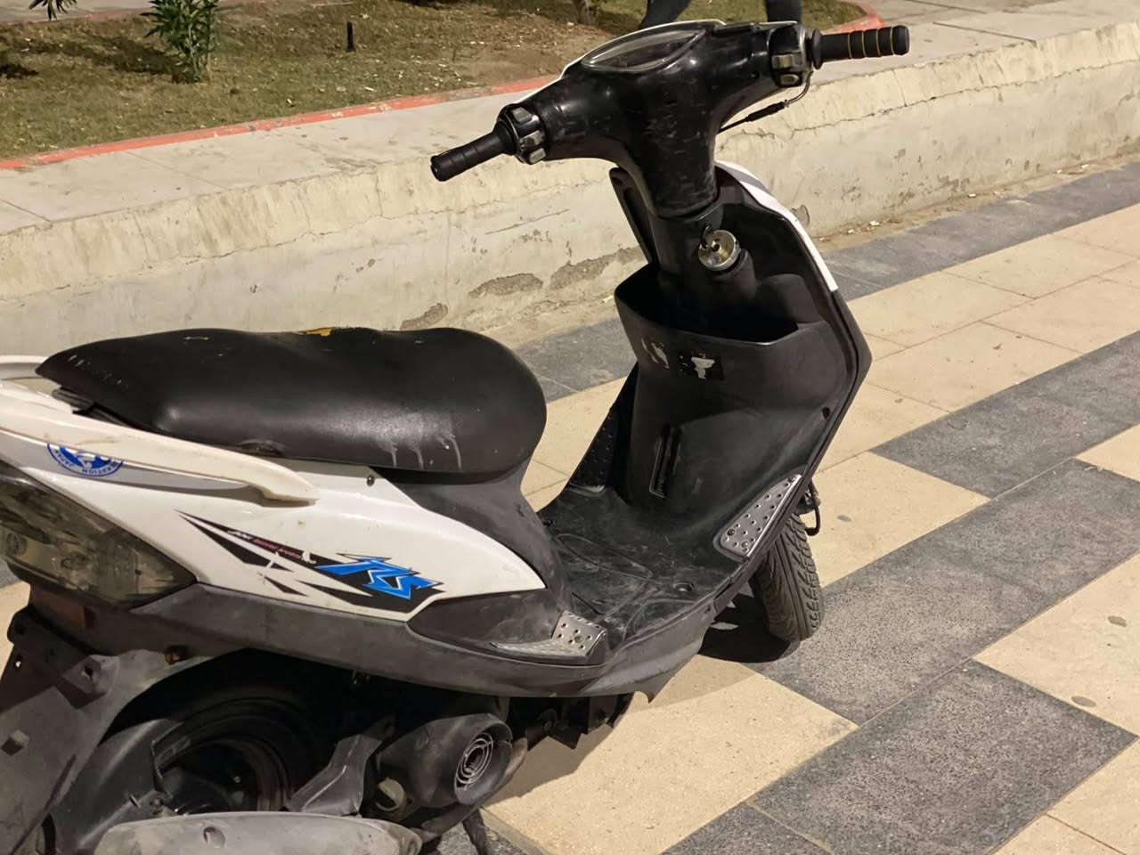 السلام عليكم دراجه ماكس عدله للبيع مفتوحه ولفات فقط دراجه نضيفه سعر 600 وبيها مجال مكلن ناصريه مركز موجود خاص ***********
