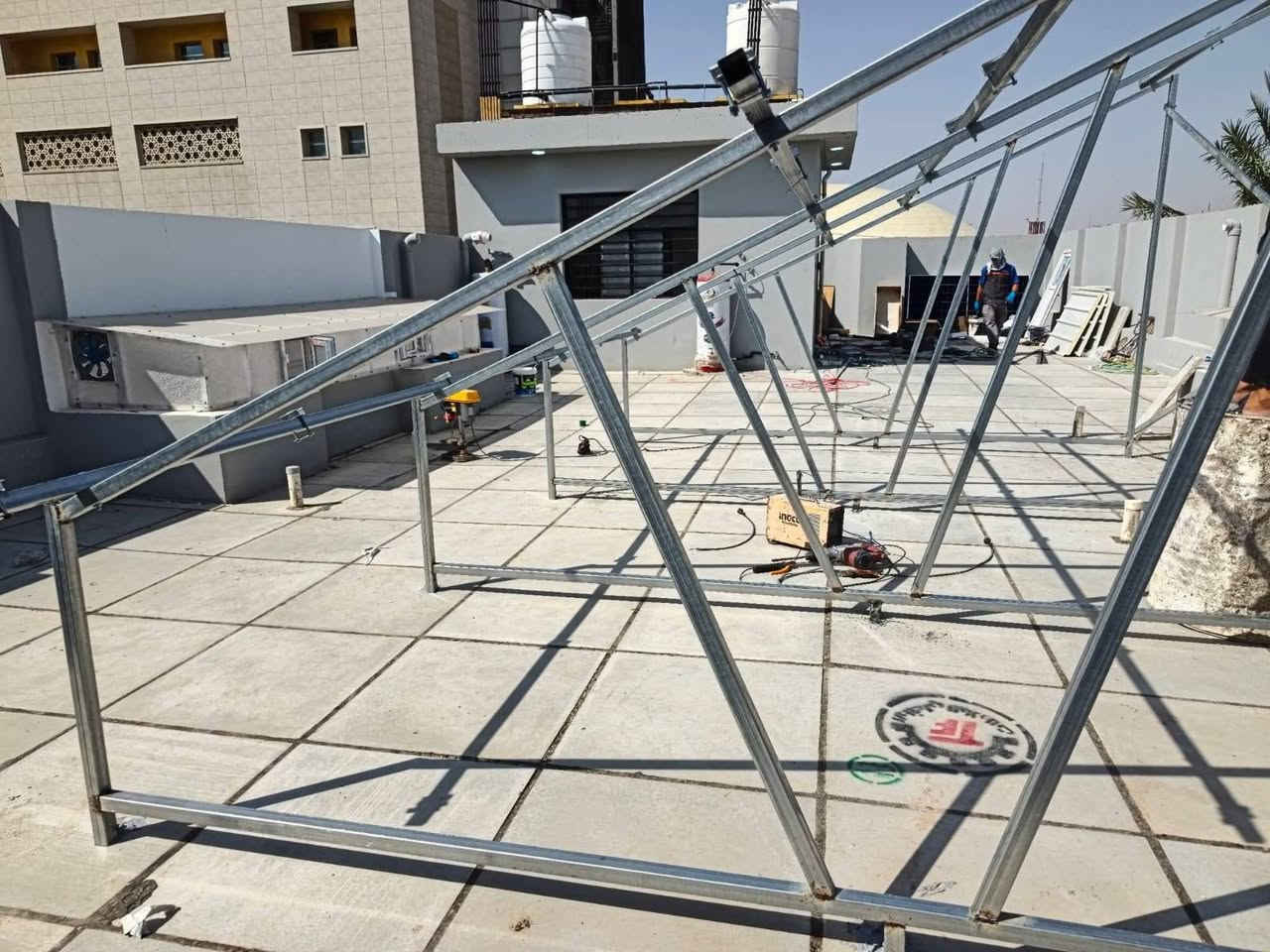 ☀️🔩 حدادة وطاقة شمسية – كافة الأعمال 🔩☀️
نوفر لكم أعمال الحدادة الخاصة بمنظومات الطاقة الشمسية:
🔹 قواعد وأبراج ألواح شمسية
🔹 هياكل تثبيت قوية ومتينة
🔹 سقايف ومظلات للمنظومات
🔹 تفصيل حسب القياس والموقع
🔹 لحام وتركيب وصيانة
🔹 تنفيذ أعمال الحدادة للمنازل والمحلات والمشاريع

📍 نجيك لباب البيت
📞 للاستفسار والحجز: ***********

⭐ شغل مرتب — قياسات دقيقة — تنفيذ حسب الطلب ⭐
