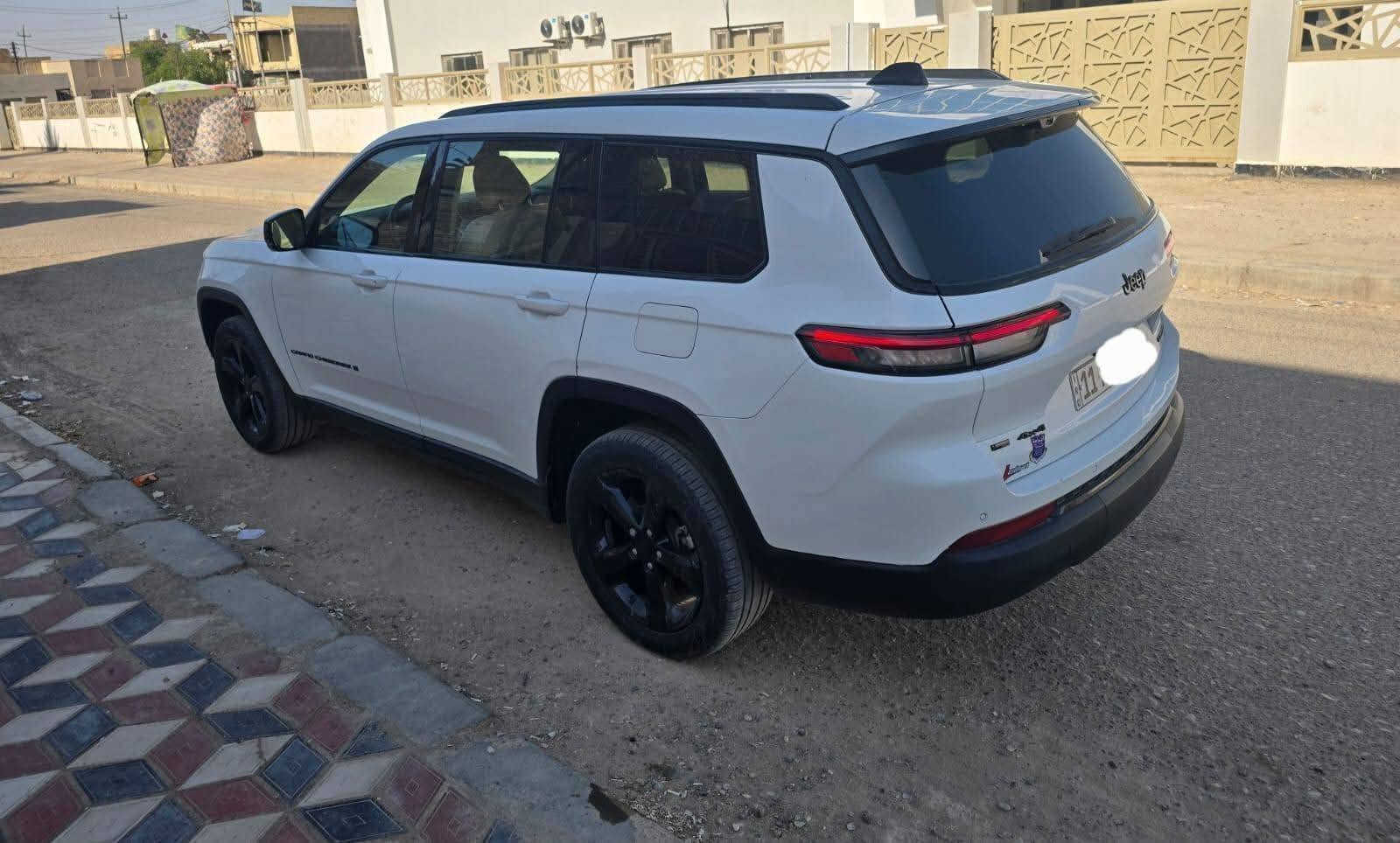 للبيع جيب فول لمتد 2022 مكينه 3600 (بدون ارباك) صور السونار والحادث داخل المنشور(ماشيه 24 ميل)  للتواصل خاص 
مواصفات السياره :
* فور ويل
* رادر امامي 
* كشنات تدفئة تبريد 
* ستيرن كهربائي
* مرايه كامره 
* اطفاء محرك عند الوقوف
* توقف ذاتي عدم تصادم 
* نظام سبورت تسارع 
* سياد بريك كهرباء
* ويل حجم ٢٠ ستدات قفل 
* بردات خلفيه 
* وضع خزن كرسي السائق
* كامره امامي + خلفيه 
* نظام سياقه ذاتي خروج عن المسار 
* شحن الهاتف لاسلكي
* نقطه عمياء 
وبعد بيه مواصفات
