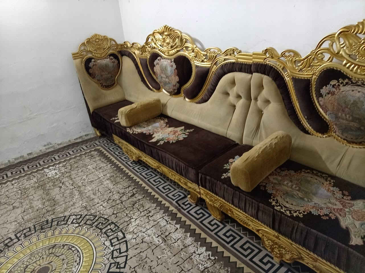 ديوان ملكي • ١٤مقعد • كربلاء