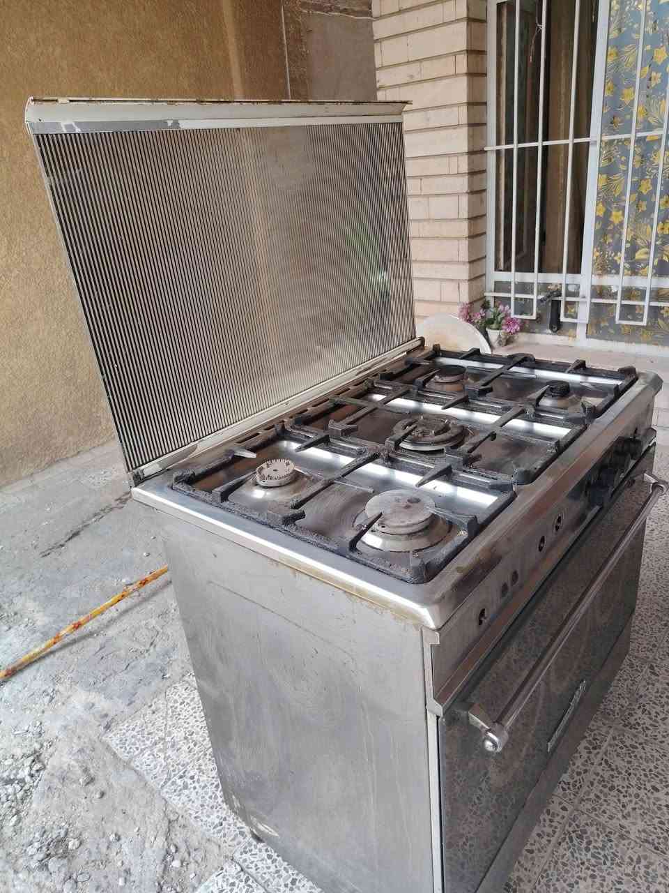 طباخ ايطالي • شغال • الزعفرانبه