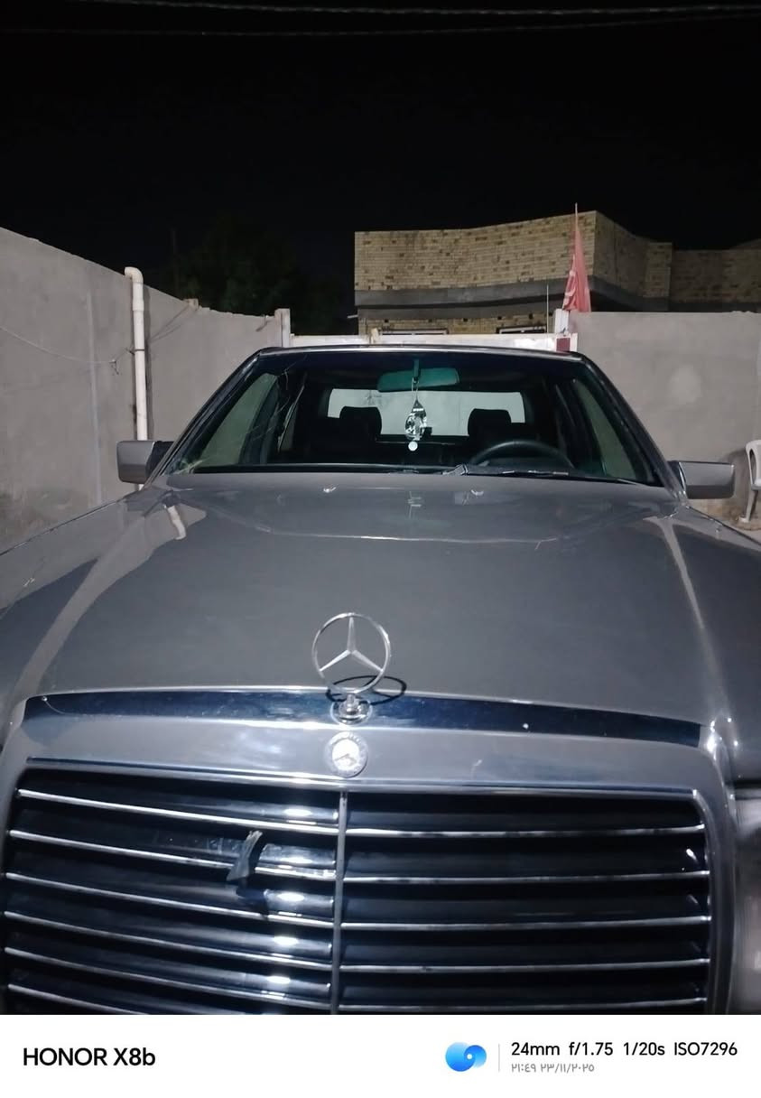مارسدس دب موديل 90مكينه 2500مصبوغه عام جماليه فقط حداديه خلفيه واماميه جديد تخم ويل جديد تبريد شغال كهربائيات كلهه شغاله المكان الديوانية السعر 70وبيهه مجال قليل ***********
