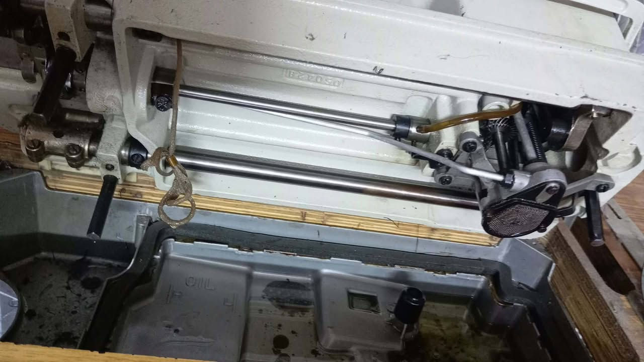 مكينه للبيع عل فحص سعرها ٢٠٠ وبيها مجال مكاني حلة الجمجمه
