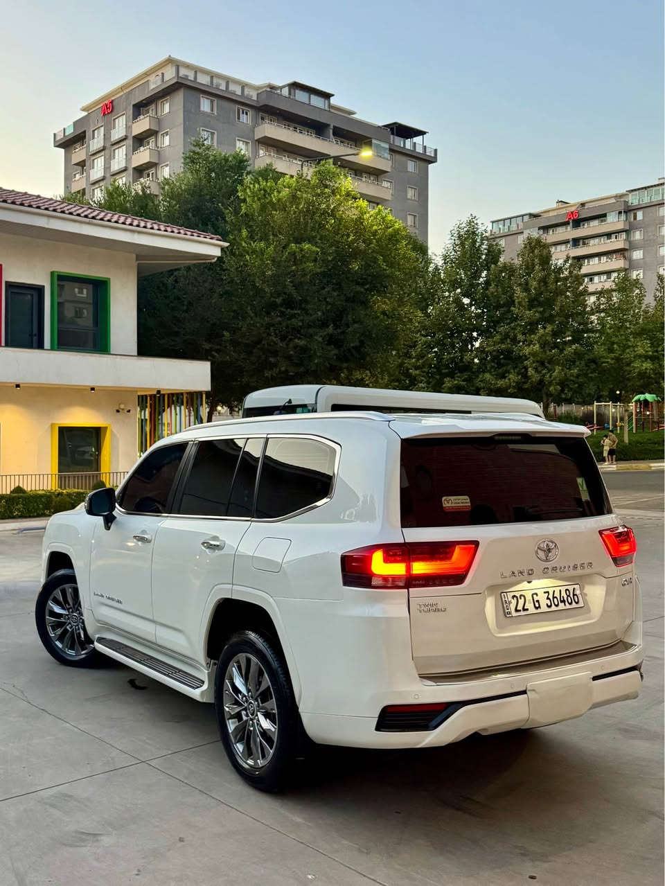 LAND CRUISER_2023 _Twin Turbo _GXR

_GXR_87,000Km

اللَّهُمَّ صَلِّ عَلَى مُحَمَّدٍ وَعَلَى آل مُحَمَّدٍ

اخت زيرو بل كارتون
بدون صبغ - بدون رمل - بدون حالوب ـ حتا دعاميات شرط

🔷تويتا لاندكروز موديل (2023) توين توربو
🔷سياره زيرو شريكه ساز باب اولا
🔷سياره مواصفات (GXR)
🔷سياره (٦) سلندر توين توربو  

🔷مواصفات سياره 
(كوشنات جلد _ شغال عن بعد
_ كاميرا _ كوشنات تدفيه _ شاشه كبير
٣ شاشات بيلادي _ وايرليس شحن _   نيظام eco _ سلايت _ النزلاق _ثلاجه _ زينون _ حساسيه الديك المؤخره مرايات _)

🔷سنويه هزه كل جديد مباشر حول

🔷• نظافه ١٠٠٪ كامل سيرڤس بدون نقص و

🔷مكان سليمانيه
🔷سعر (628$)
🔷رقم . *********** السليمانية, العراق
