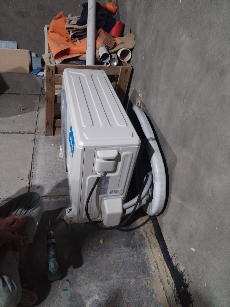 ورشه تبريد الأخوين في الكوت 
*صيانه جميع سبالت  (موقعي)
*🛠️❄️تنصيب وفتح جميع  سبالت❄️
تنضيف وغسل وادامه جميع سبالت 🛠️ *
*❄️شحن غاز اصلي وبضمان حقيقي ❄️
*⚙️يوجد كافه الادوات الاحتياطيه وبضمان
#ابو مهدي ***********
        علي  ***********
