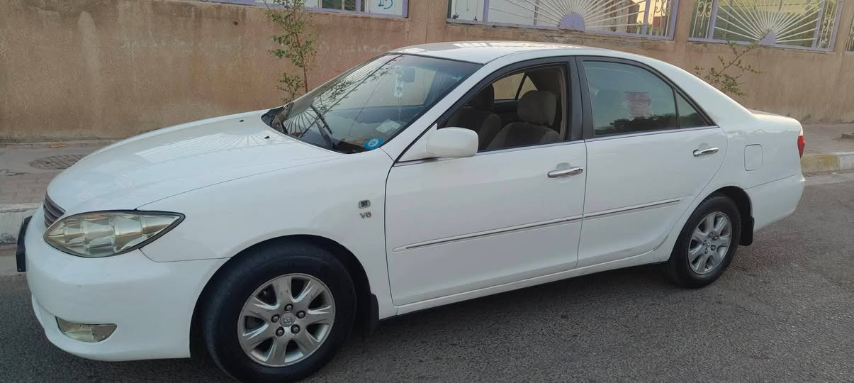 السلام عليكم سيارة كامري 2005محرك6خليجي تبريد قطعتين سيارة خير من الله جاهزه بيه قطعه صبغ چاملق امامي ايمن والباقي كفاله من الضربه القويه كهربائية كل شغال سنويه باسمي تحويل مباشر مشروع وطني السعر 98  وبيه مجال لشراي يتصل *********** مكان السياره كربلاء
