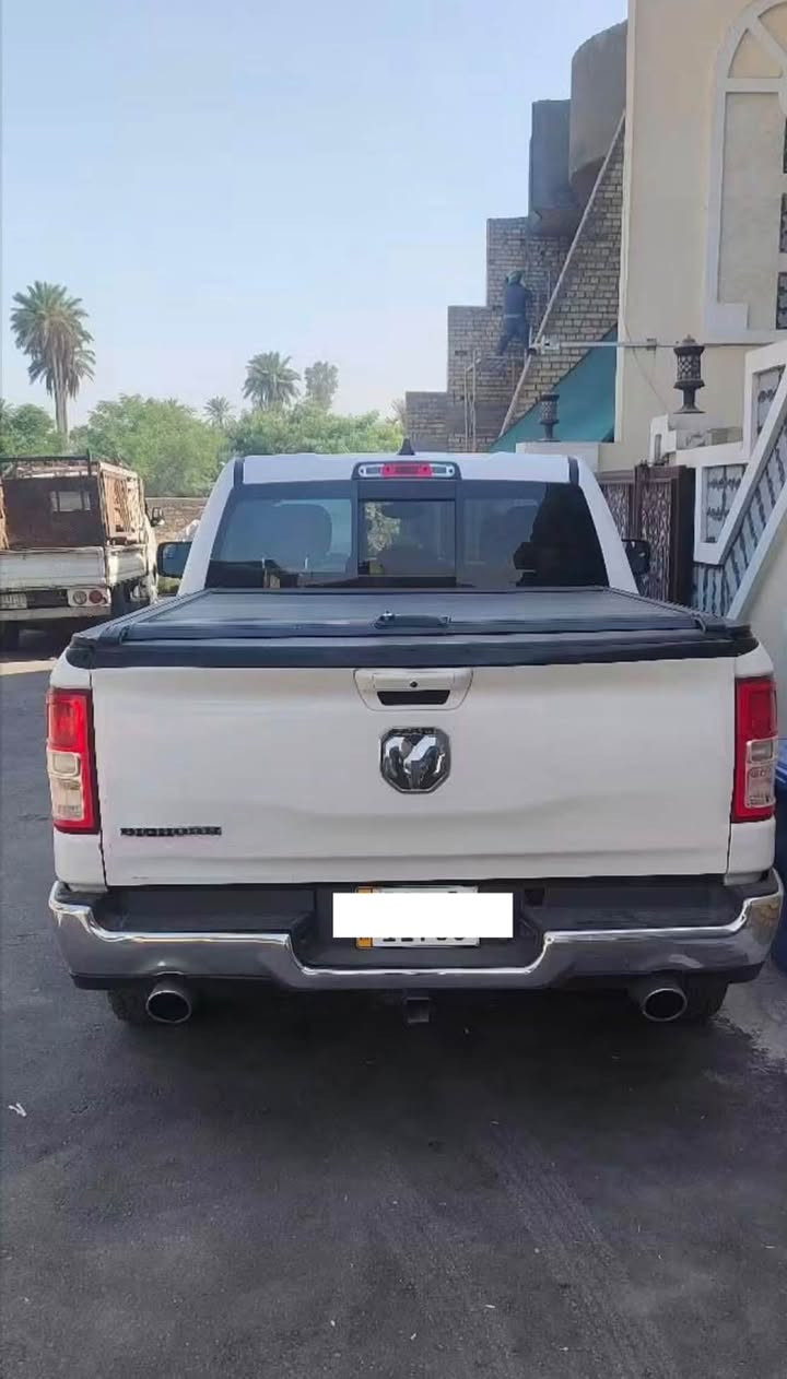 دوج رام موديل 22
حادثه جاملغ خلفي 
باب قصير بدي طويل 
ماشيه 90 

8سلندر 
السعر  220 ورقه
 
للتواصل ***********
