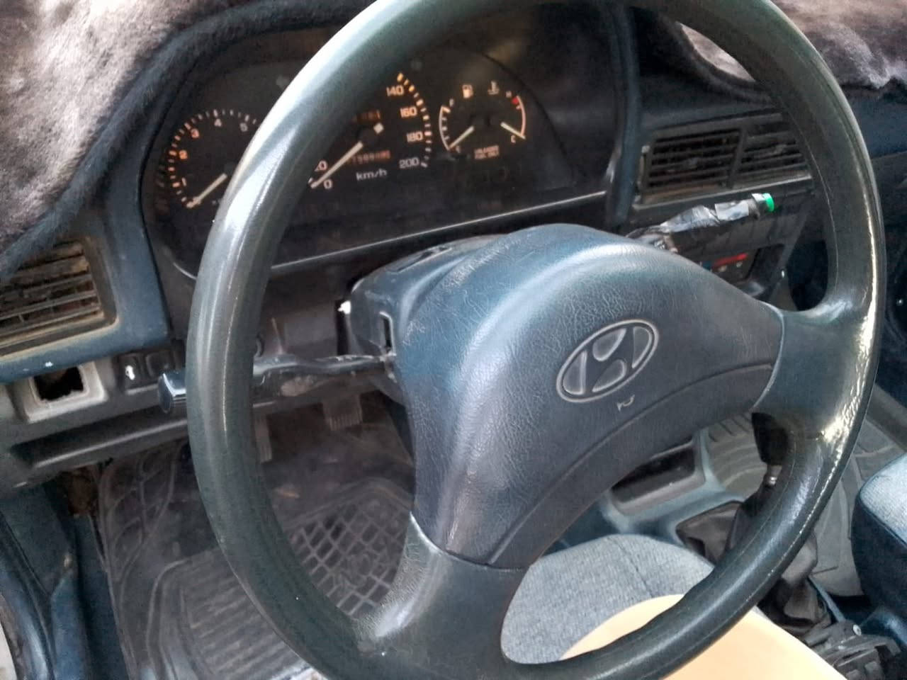 هونداي اكسله موديل 92 للبيع السعر 27وبيه مجال ***********
