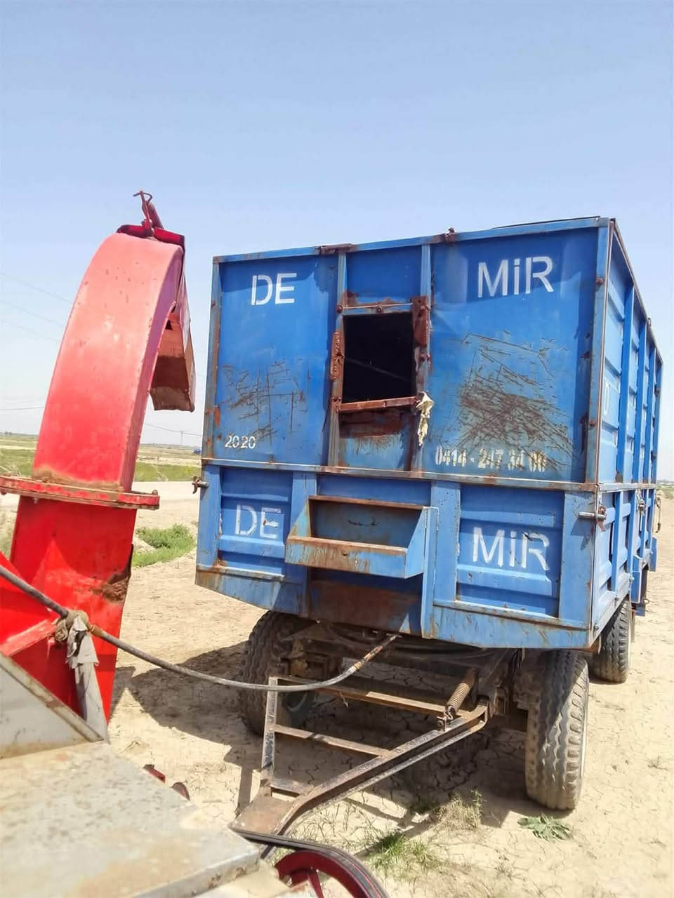 سلام عليكم
معدات للبيع دسك حجم 24 صاج نضيف 
فدان حجم 14 نضيف شوفت العين كدامك 
معمل جاهز لشغل حجم 11 موديل 2020 المكان واسط الزبيديه
للتواصل الاتصال ‭***********‬
