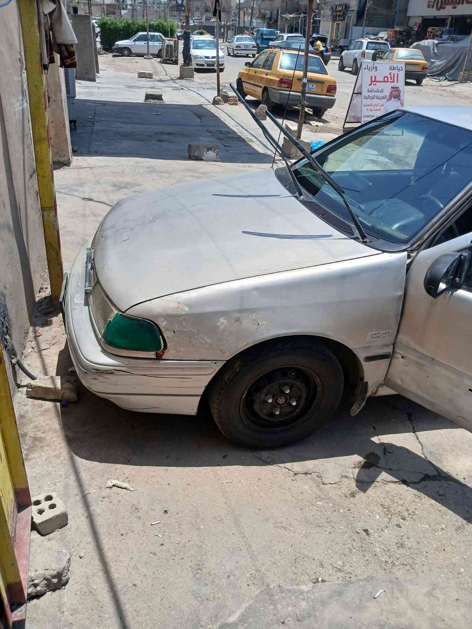 هونداي اكسل للبيع موديل 94سنويه جديده وبسمي كيرعادي تبريد شغال شواصي جدد السعر25مكان بغداد الامين رقم التليفون ***********
