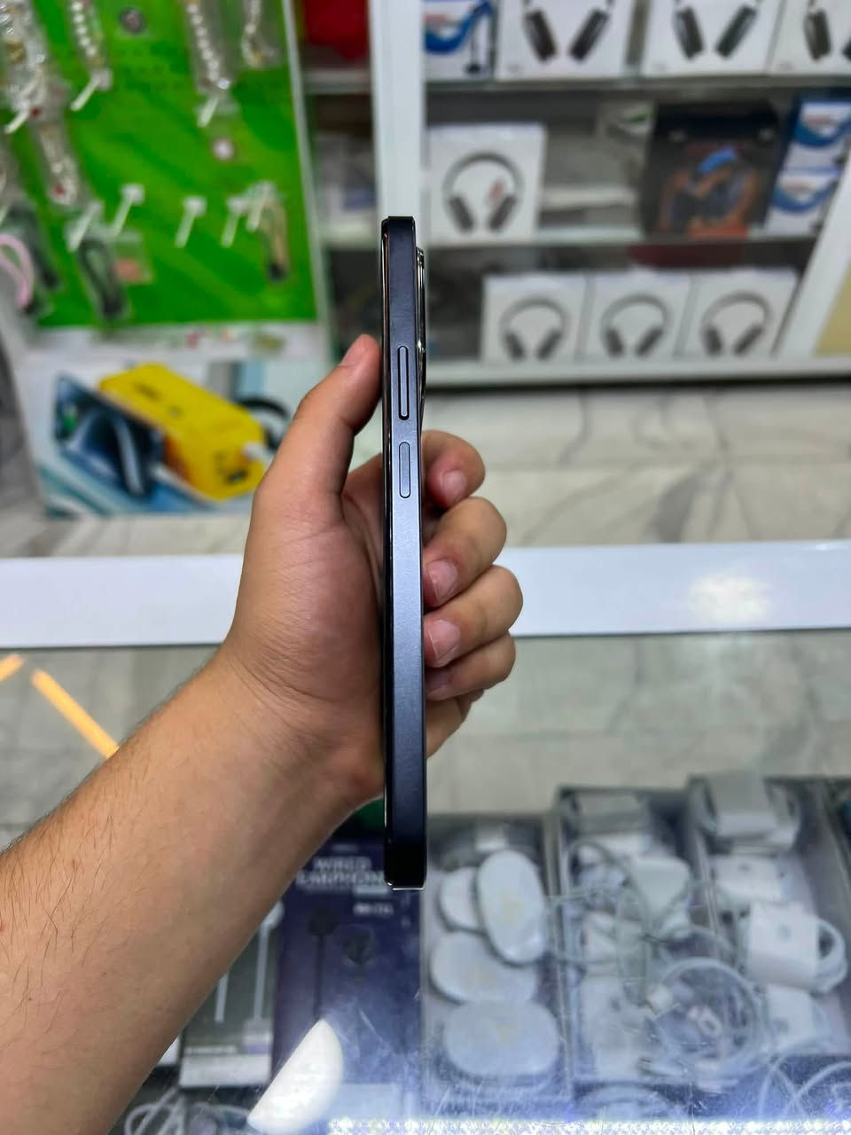 للبيع جهاز هنرx6bذاكره256رام12جهاز نضافه100بل100شخط واحد مابي شرط مامفتوح السعر 200الف مكاني موصل17تموز***********
