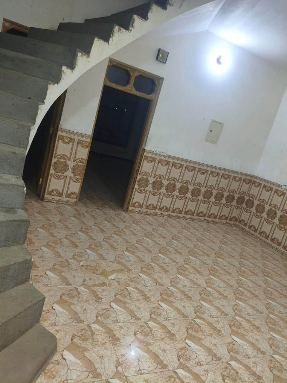 مشتمل • ١٥٠م • قرب جامع التقوئ
