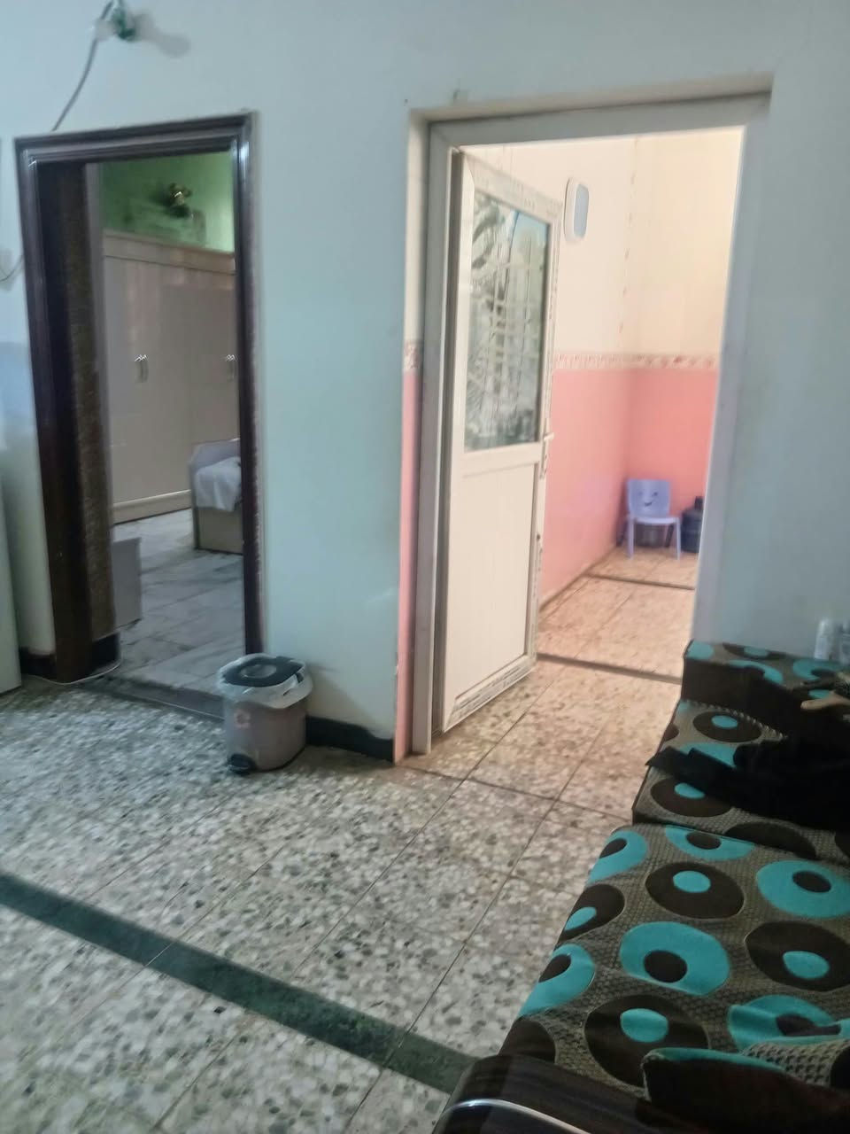 🛑 دار سكني  للبيع 🛑

المنطقة:الديوانية #حي_الحضارة_مربع_النسر
اقرب نقطه مجمع الطبي مقابيل معمل الثلج 🏛️

مساحته 220 واجهة 11 ونزال 20
البيت طابقين 
الطابق الارضي غرفتين وصاله ومطبخ واستقبال وصحيات وكراج سياره وحديقه صغيره وصحيات خارجيه
الطابق الثاني غرفه كبيره وصاله كبيره مع مجمعات صحيه

#للاستفسار_اكثر_***********
أو مراجعه مكتب السند للعقار الكائن في الجزائر شارع المطاعم مقابل مدراس التفوق
