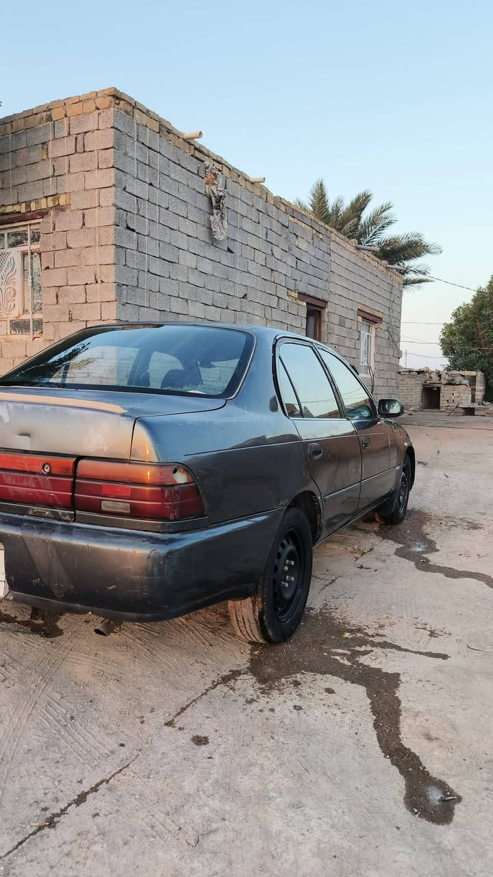 سياره للبيع كورلا موديل 92 مكينه وكير 1800جداد كير عادي حداديه جديده مكفولة كص ونقل جثه ولضربه لقويه كهربائات كلها شغاله سنويه نافذة تحول مباشره سعر 38 وبيها مجال مكان ناصريه غراف ***********

