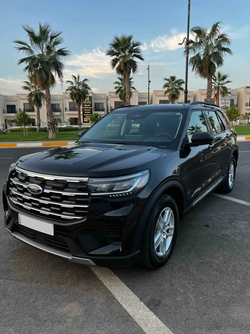 فورد إكسبلور ٢٠٢٥ شكل جديد فئة أكتف ماشية ٢ الف فقط رقم اربيل باسمي سيارة بدون صبغ قبغ جنطة تعديل بارد فقط رقم شانصي موجود ايرباكات كلهم سليمة مكان السيارة اربيل سعر ٢٩٨ ورقة *********** واتس آب ***********
