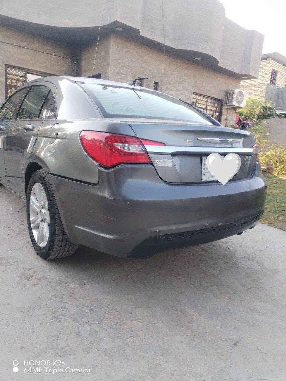 سلام عليكم ورحمة الله وبركاته 
سياره للبيع C200 تخم تاير جديد السياره نضيفه ماتحك راسك من وراهة نضيفه داخل وخارج 
استفسار اكثر ***********
