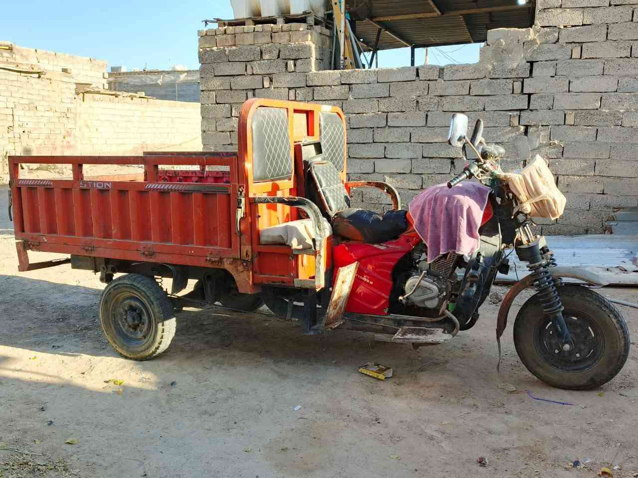 ستوته همر نضيفه محرك نضيف صارله شهر مشدود 

ستوته اوراق سعر مليون ونص وبيه مجال 
***********
