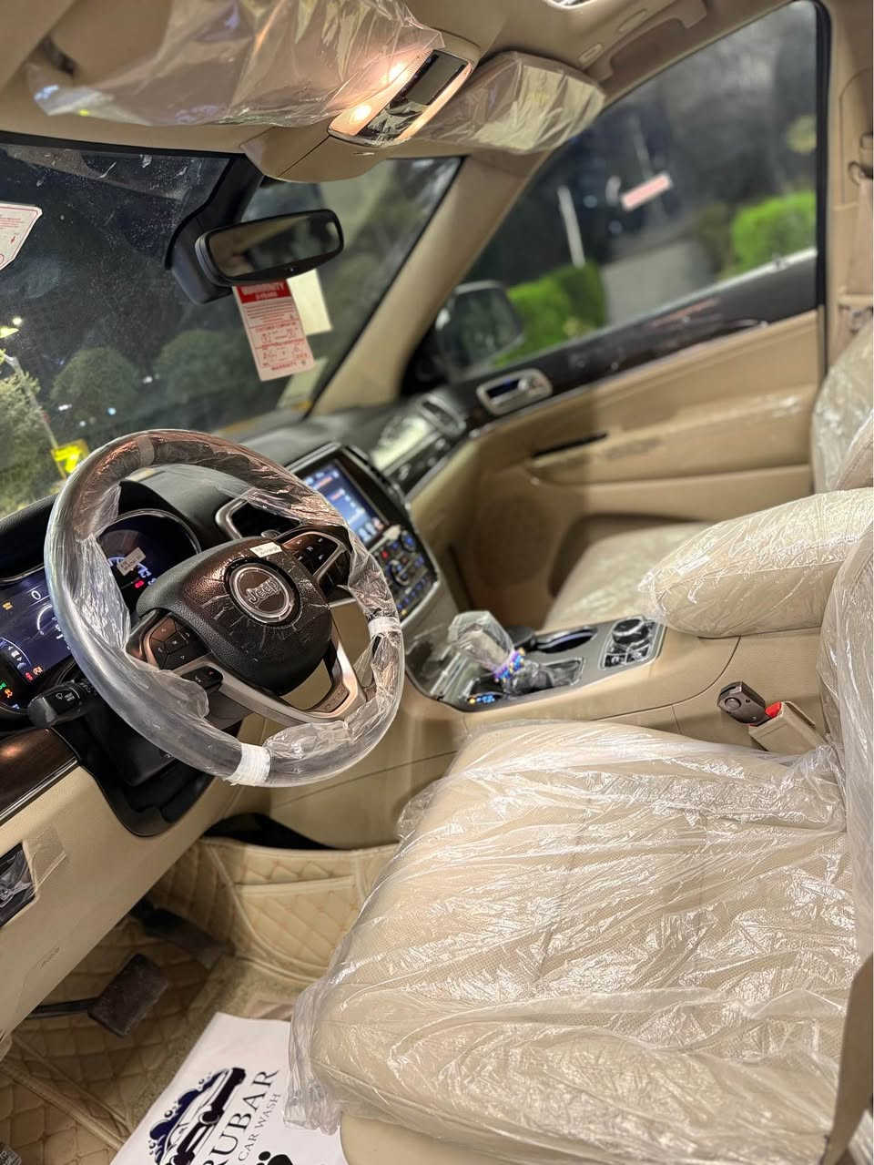 جیب گراند چیرۆکی 2018 خلیجیlimeted
سپی بەفری 4WD
تەنها82 هەزارکم ڕۆشتووە
بێ بۆیاخ بێ دەعم تەنها ٢ کارتی بچوکی هەیە
مواسەفات ناوکرێمی، کوشن جڵد، کوشن کارەبایی،کوشن خەزن-شەغال،كوشن سارد و گەرم- ٢بەسمە
 ئۆتۆ هۆڵد و ئۆتۆ ستۆپ، شاشە گەورە،کامێرا،
 ڕادار،ئاوێنە فۆتۆ و Assist وە دژە فول، حاسە، دەبڵ ئەکسل، تەبرید دەبڵزۆن 
 تەبرید مەرکەزی ٤ مۆدی لێخوڕی هەیە
‏Sport، Eco، Auto ،manual سیتمی ئۆفرۆد،کاڕپلەی،ڤۆلیۆم و تەحدیدسورعە، تەلەفۆن،لیدی ناوەوە،تراکشن و دژەخلیسک
زۆر مواسەفاتی تر..……
 سعر:227$💵
زۆر تازە و جوان ماوەتەوە 
گێڕومەکینەی بە شەرت
زۆر پاک و تازەیە
ژمارەی خاوەنی:*********** السليمانية, العراق
