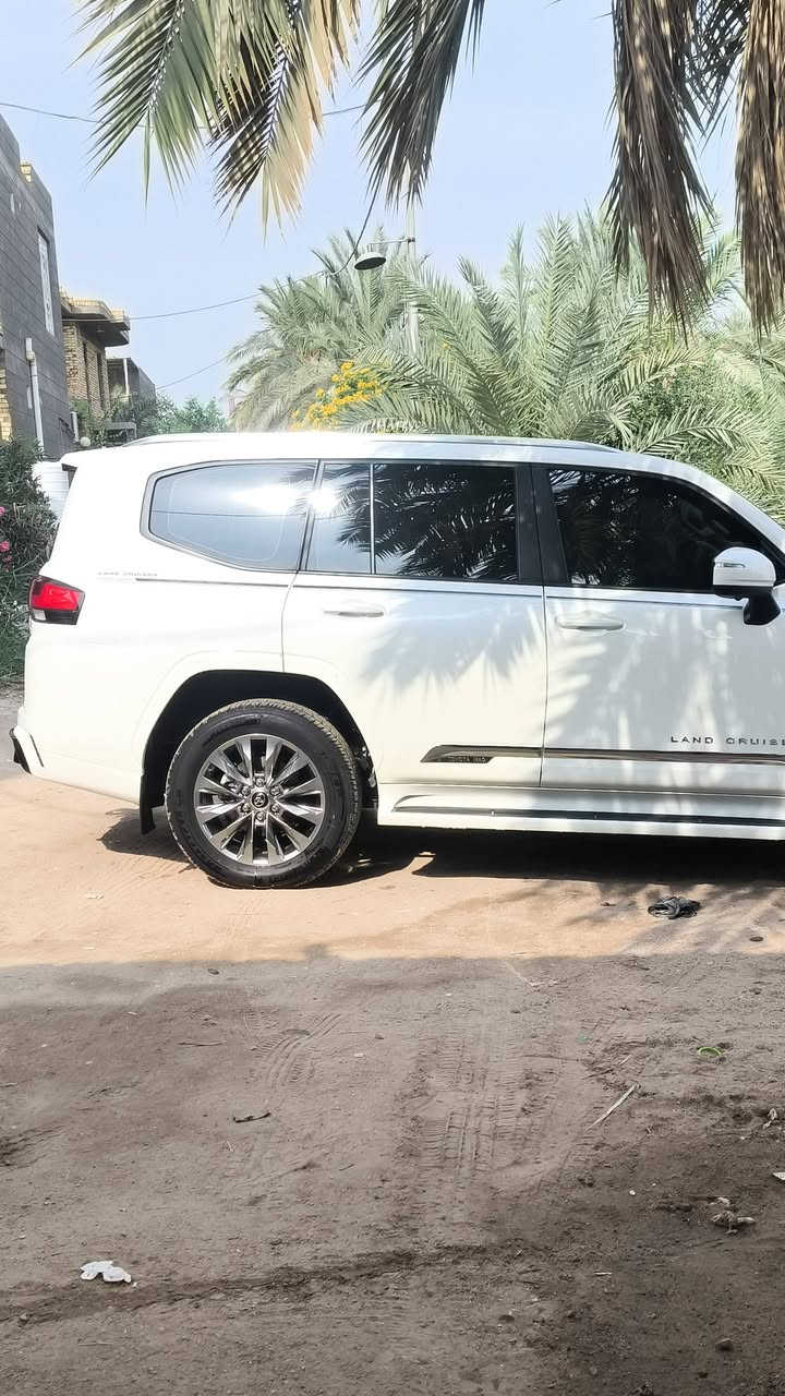 لاندكروز  GXR 2024ليمتيدد ساز اصل كفاله عامه  حته الدعاميات تووين تيربو اربع كامرات السياره 3شاشات ماشيه 40,000KM
رقم بغداد ب أسمنه 

السعر 715 وبيه مجال قليل 

للاستفسار ***********
