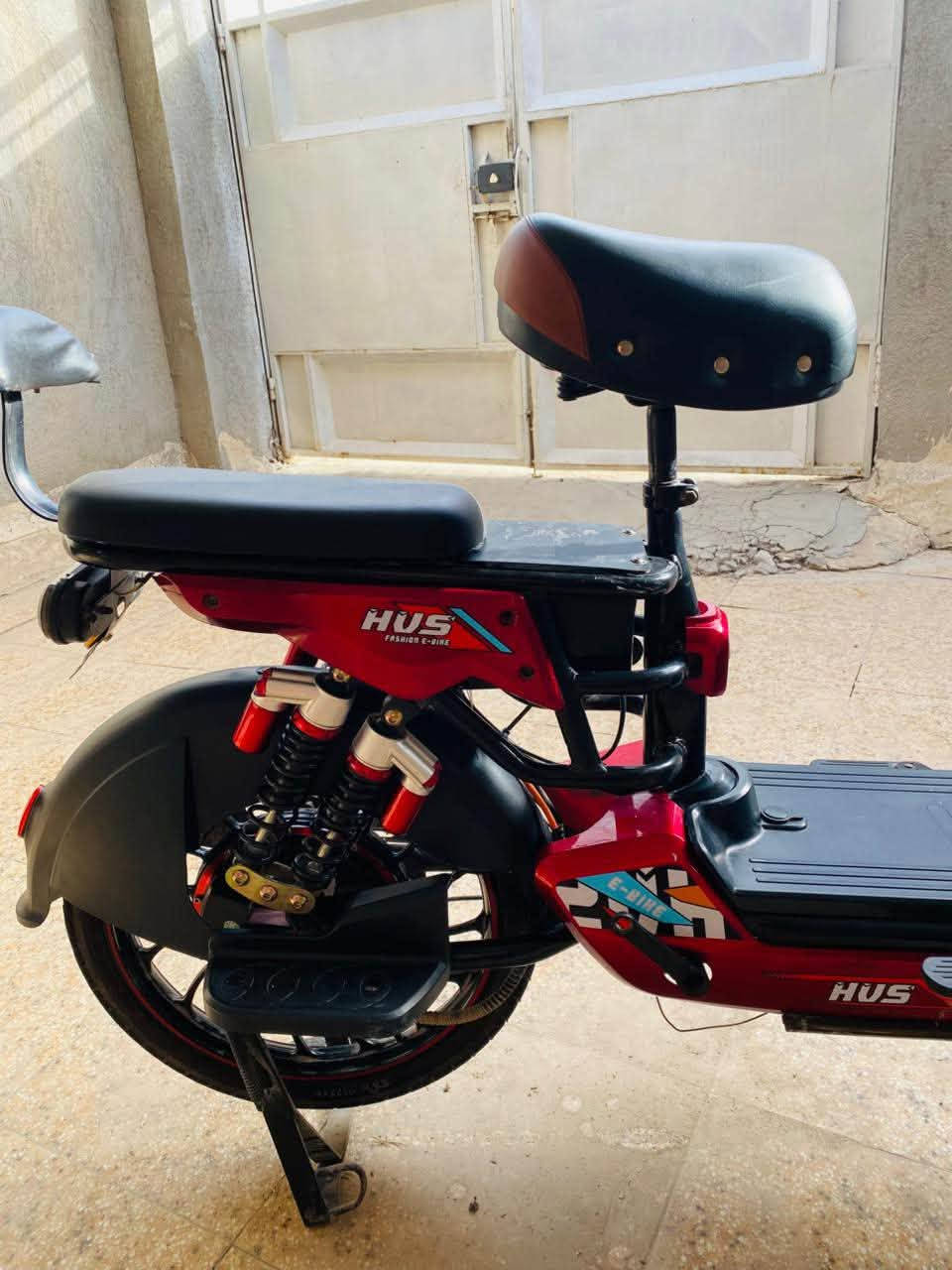 باسكل شحن /للبيع
ألون /احمر 
موديل /٢٠٢٥
بطاريه/٥
بي/بصمتين وسويجين ومري 
السعر/٢٧٥/وبي مجال
العنوان/المشخاب
الرقم/***********
