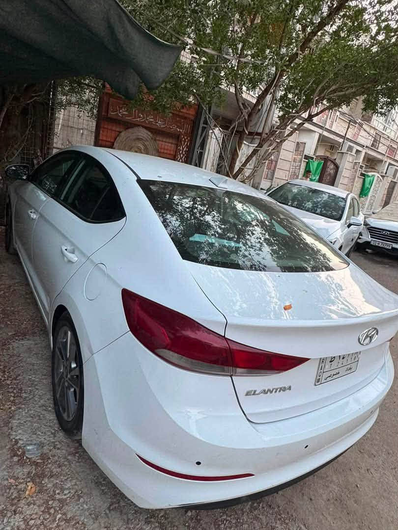 النترا ٢٠١٧ للبيع 
فول مواصفات امريكي حادثها مرفق سعرها ١٢٠$
مكفولة فقط الي موجود بالصورة حادثها 
مكانها بغداد الشعب 
***********
***********
