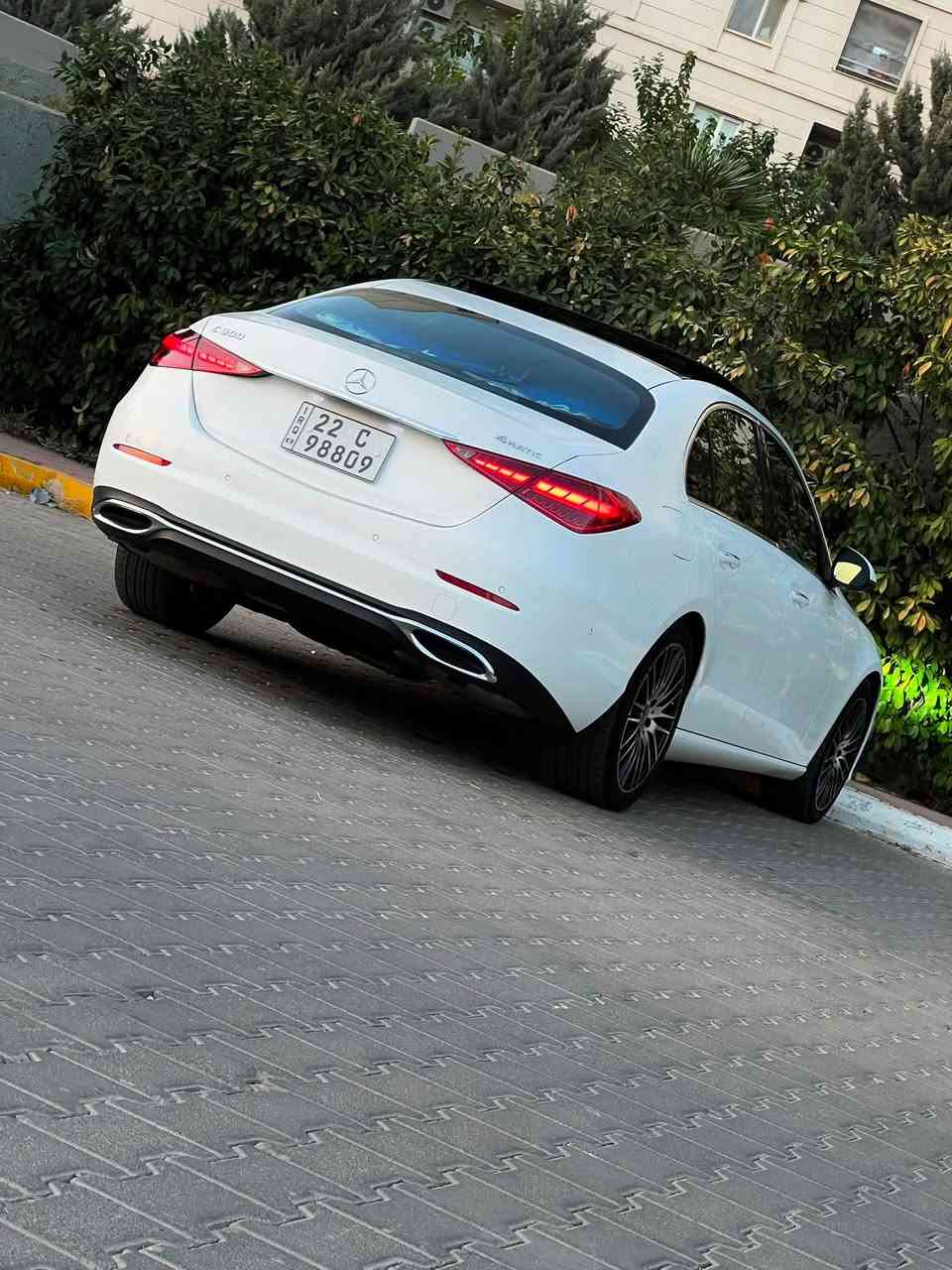 بسم الله 

مرسيدس طلب خاص من النوادر  مواصفات أس كلاس ✨

‏➖➖⚔️ MERCEDES BENZ C300 - 2023 ⚔️➖➖

━━━━━━━━━━━━━━━━━━

🚘 معلومات السيارة اقراها كل تفاصيل موجوده قبل متتصل اخوي الذهب . 

▫️ نوع المركبة :- مرسيدس سي كلاس

▫️ الفئة :- C300

▫️ الموديل :- 2023

▫️ المسافة المقطوعة :- 14 ألف فقط كانه زيرو دسوق 

▫️ تواجد السيارة :- السليمانية

▫️ اللون :- أبيض / سقف أسود

━━━━━━━━━━━━━━━━━━

🔥 المواصفات والتجهيزات 🔥

السيارة بدون مجاملة كأنها دسوك زيرو من النظافة والنعومة والمواصفات الخاصه مسويله صيانه دهن شركة مبدل إله. ولتقارنه بغير سياره لان جدا نادره من المشي والمواصفات  وحادث جدا بسيط بدون ايرباك . 

السيارة مجهزة برادرات وأجهزة قيادة متطورة:

🔹 كشنات مساج، وهاي جداً نادر تجي بالـ C Class

🔹 داتا شو على الجام الأمامية الحجم الكبير
HEAD UP DISPLAY

🔹 رادار أمامي الكبير مانع التصادم

🔹 رادار جانبي
BLIND SPOT

🔹 رادار خلفي مانع التصادم عند الرجوع

🔹 كامرات محيطية عدد خمسة

🔹 حساسات محيطية في الأمام والخلف

🔹 AUTO PARK يبحث لك على مكان ركن السيارة

🔹 دشبول إلكتروني ثيمات متعددة حسب الاختيار

🔹 نظام الاستشعار عند فتح الأبواب

🔹 أنظمة القيادة:
ECO / SPORT / SPORT PLUS / INDIVIDUAL

🔹 بانوراما سقف أسود على طول السيارة

🔹 نظام الدخول الذكي

🔹 رجوع الكشن والستيرن للخلف عند إطفاء السيارة

🔹 داخل مميز جلد لو زعفراني

🔹 نظام صوتي مميز وعجيب
BURMASTER 3D

🔹 الكشنات الأمامي خزن 3 درجات

🔹 ستيرن كهربائي متحرك كل الاتجاهات

🔹 صندوق كهربائي، دكمة كهرباء وقفل

🔹 شاشة أمامية كبيرة، شاشة S Class

🔹 نظام الإطفاء الذاتي في الازدحامات ECO

🔹 سايد بريك كهرباء أوتو

🔹 كير رياضي على الستيرن

🔹 الستيرن هيتر وتحكمات كله لمس

🔹 إنارة محيطية مميزة 64 لون

🔹 الشاشة الوسطية تحتوي على جميع أوبشنات السيارة، الي إذا أذكرها يومين ما تخلص

🔹 كتلوكات الشركة، كاعيات الشركة

🔹 هزة جديدة، فحص جديد

━━━━━━━━━━━━━━━━━━

⚠️ ملاحظة /:- 

السيارة فقط بنيد صبغ، بدون إيرباك، بدون دواخل، بدون شاصي.

رقم الشاصي موجود بل منشور . 

━━━━━━━━━━━━━━━━━━

💰🔥 السعر :- 336 ورقة 🔥💰جوا السوك 

أفتر معارض العراق كله، متلكه هيج نظافة وسعر.

⛔️ علماً سعرها من مزاد أمريكا مباعة بـ 31,100$

━━━━━━━━━━━━━━━━━━

📞 التواصل على رقمي الخاص فقط وتس اب موجود 

***********

