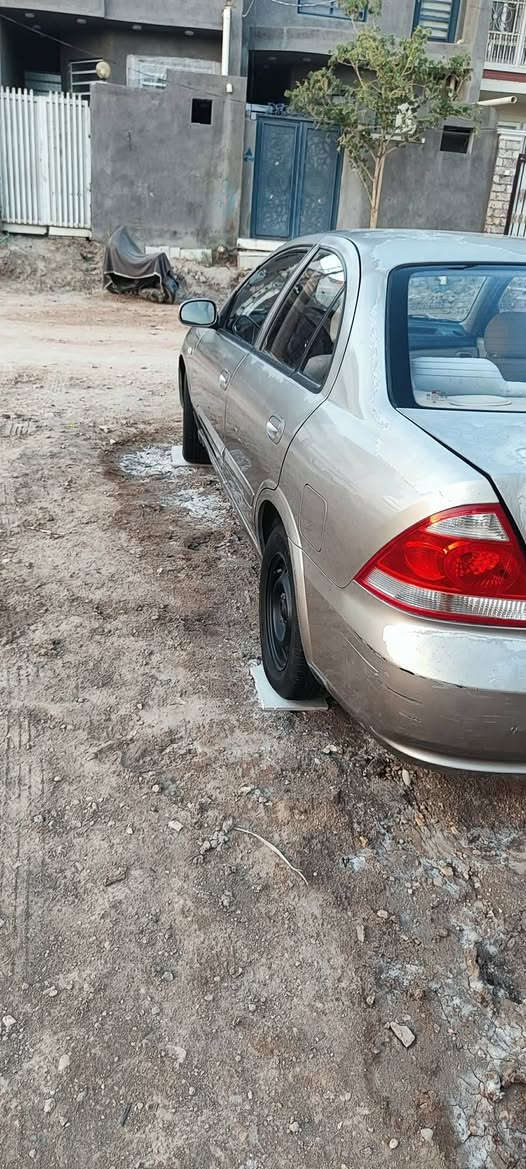 السلام عليكم نيسان صني موديل ٢٠١٢ كفاله بيها قبق جنطه مطبع نفسه بيها جراد شويه السياره تخم تاير كير مكينه تبريد تدفئه كله مشروط بسمي مداور ثاني *********** @
