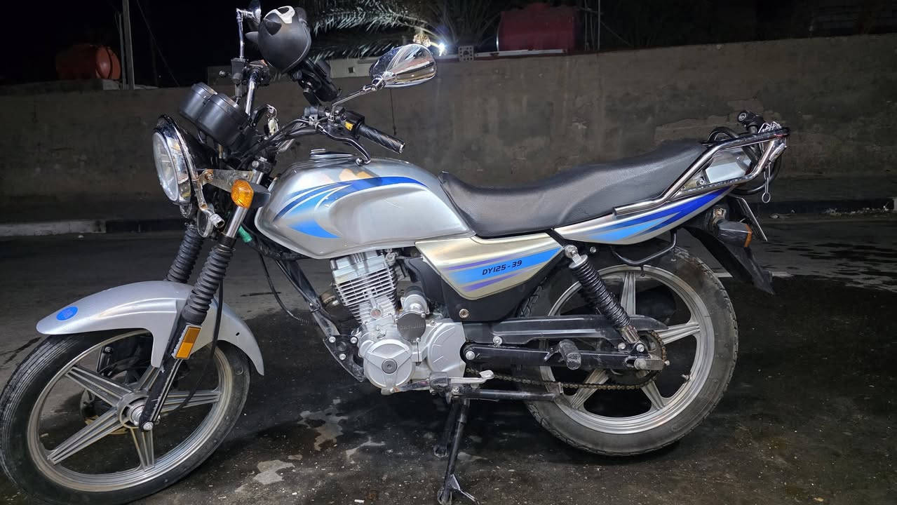 🏍️ للبيع دراجة داوان عظم 2023
• 📌 مرقمة وسنوية باسمي
• ✨ الدراجة نظيفة جداً
• الاستخدام شخصي، مجرد أروح بيها للدوام وأرجع
• 📍 الموقع: كربلاء – حي العامل
• 💰 السعر: 1,800,000 دينار عراقي
• 🔒 السعر قفل ونهائي — لا يوجد مجال للتفاوض، رجاءً لا تخابر إذا كان عرضك أقل.

📞 للاستفسار: ***********
