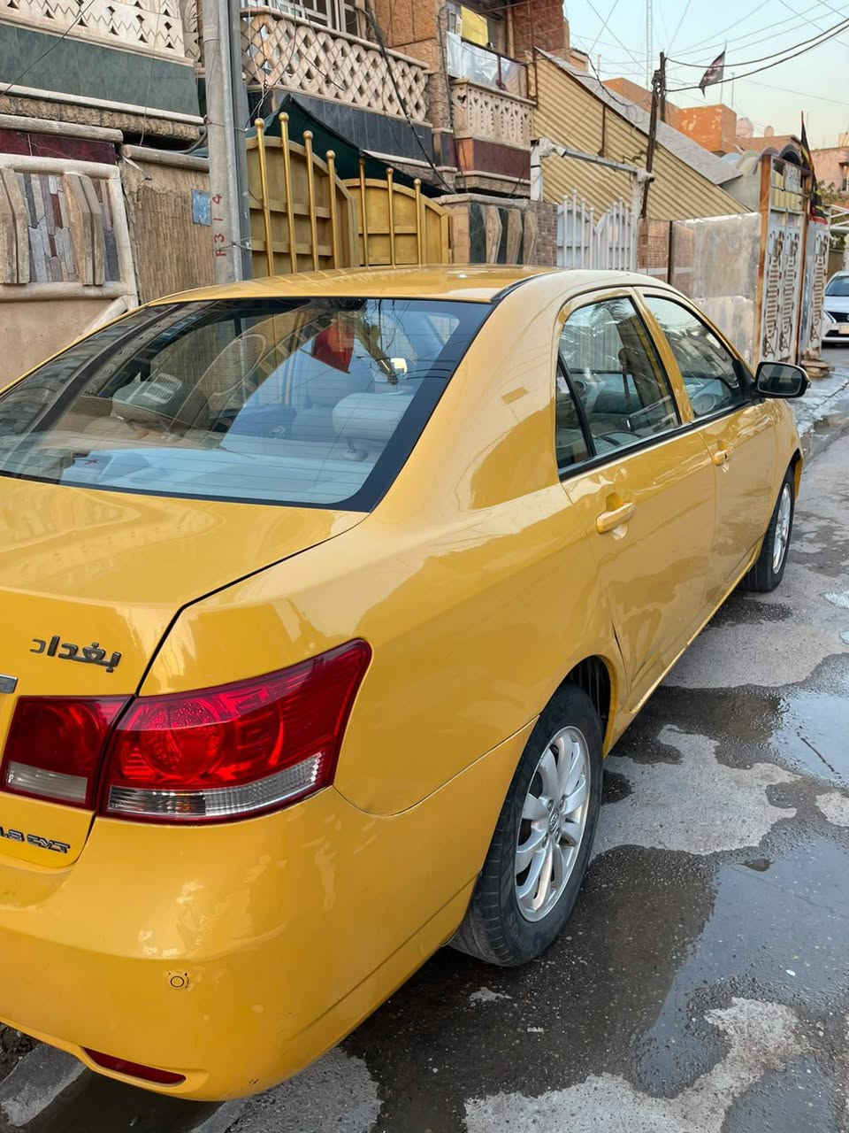 السلام عليكم 
بي واي دي 2016 G3 رقم بغداد الإنكليزي 
مصفرة هيئة وغرامات مكفولة كفالة عامة كير اوتو بلادي ومحرك بلادي لاتنقيص ولاتبخير تبريد وتدفئة باتري وتايرات جدد كشنات جلد تحكم مري شغال حساس خلفي بصمة 
السنوية لل 2029 السيارة بأسمي تحويل مباشر
السعر 56 وبيها مجال مكان السيارة بغداد المشتل 

***********
