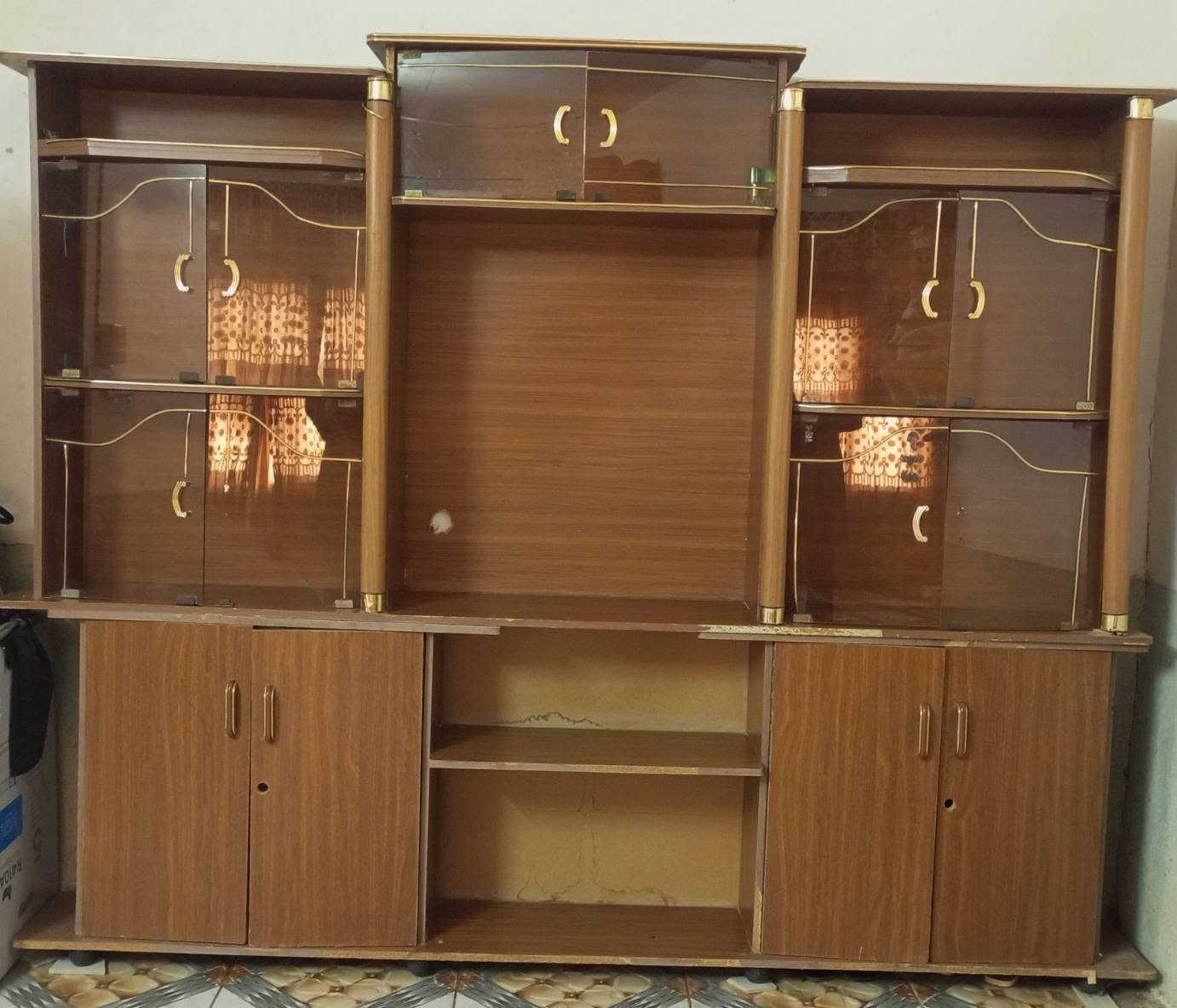 الناصرية • معرض مرتب • باب مكسور