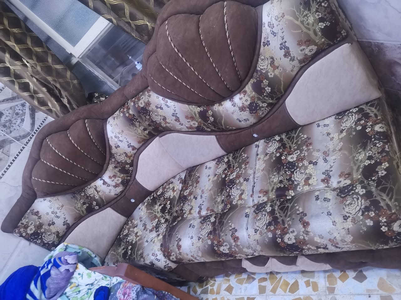 دِيِّوِآنِ لَلَبِيِّعٌ 7آوِنِصٌ لَلَآتّصٌآلَ ***********
