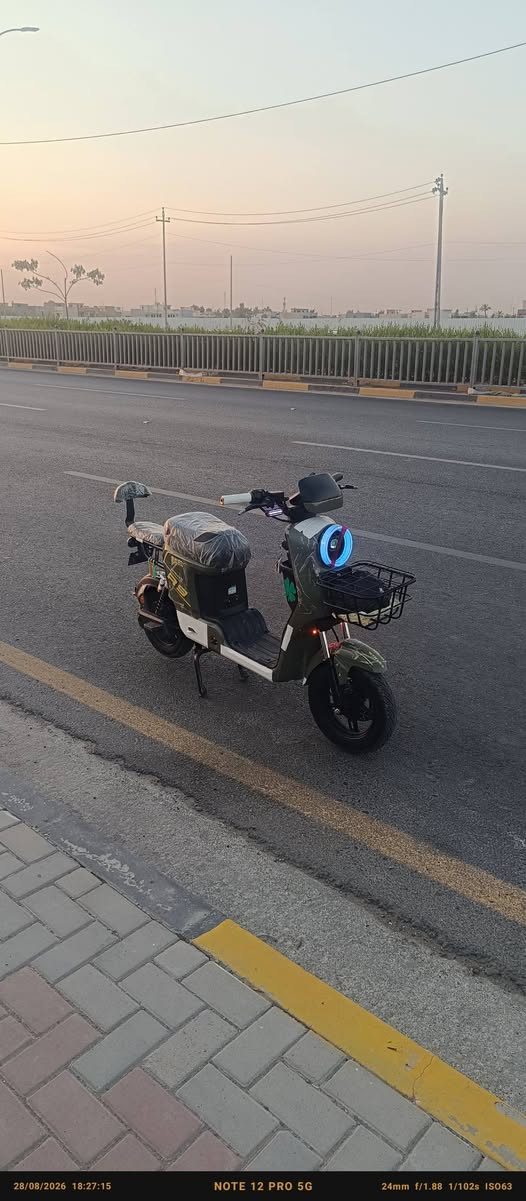 ماطور شحن نوع ار 9 مواصفات معروفه ماطور بعدو جديد نظافه 100/100 شخط ما بيه دبل اشاره بس بي عيب وحده واحده من البطاريات واقفه تقرا 6 والباقي يقرون عشره السعر 450 وبي مجال للطيبين مكاني موصل جانب الايسر حي الميثاق الاستفسار علا الرقم***********
