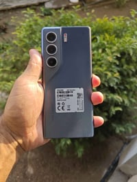 كامون 40 برو 5G • ٢٥٦ جيجا • شاشة ١٤٤ هرتز