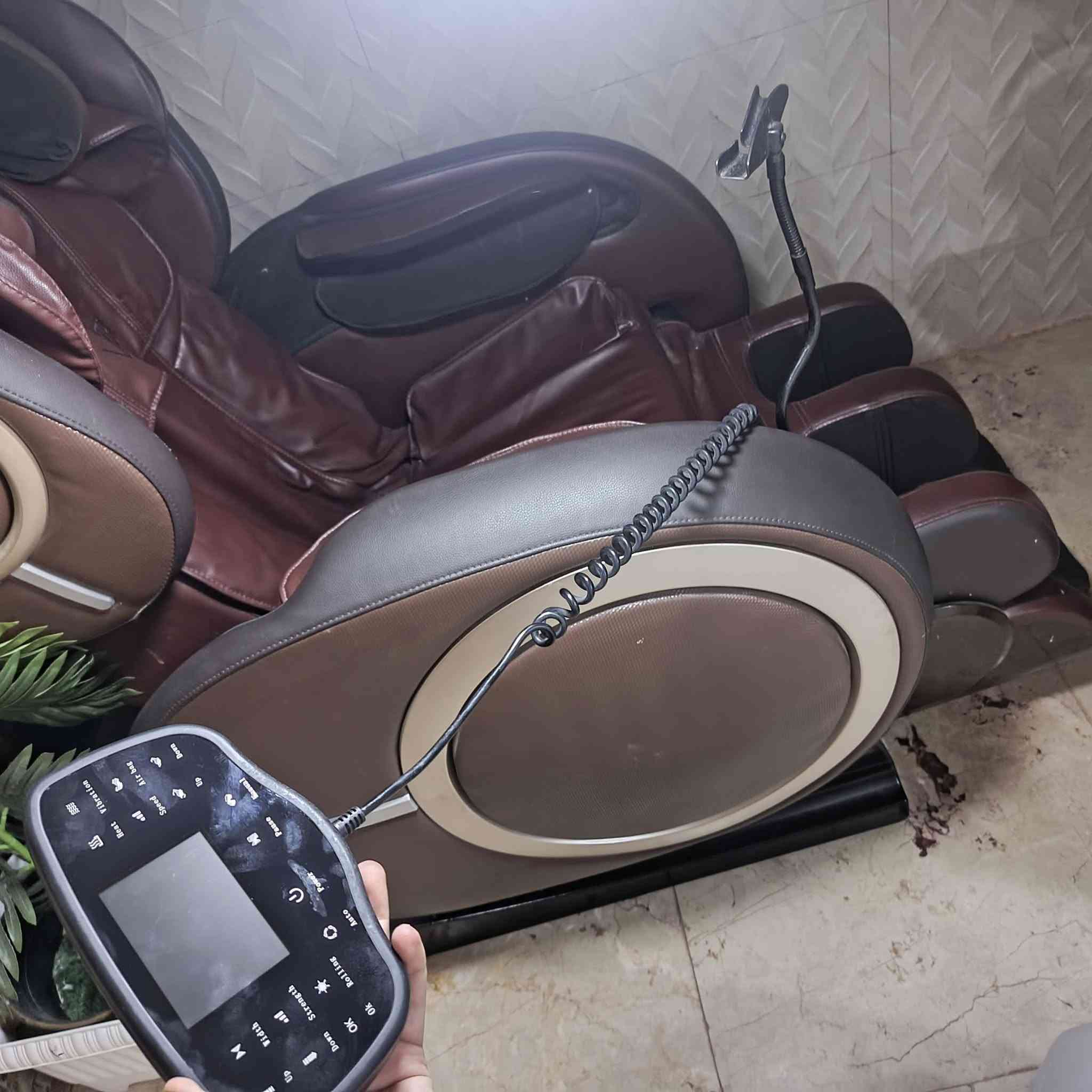 جهاز مساج اخو الجديد
لـلـجـاديـن فـقـط ........للتواصل واتساب ***********
 من  شركه  vcrtex العالميه
