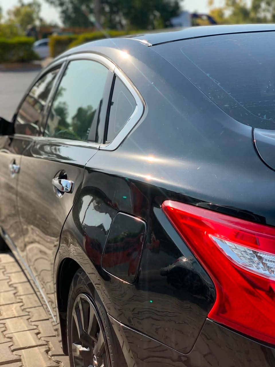 Nissan altima 2016 S
یەك چامڵخی دواوە لای سایەق بۆیاخ بێ ناو گرتن بێ داخیلی دەعامی لۆ دەعامی بەشەرت تەقەو ڕەقە بەشەرت تەبرید بەشەرت گیر مەكینە بەشەرت ڕەقەم و سەنەوی و هەزە نوێیە  سەیارەكە هەتا بڵێی خاوین و جوانە ١٢ وەرەقە غرامەی لەسەرە پاش معامەلە دەت دەمەوە سعریشی ٩٥ مەجال ڕەقەم موبایل *********** ڤایبەر و واتسئەپیشی لەسەرە
