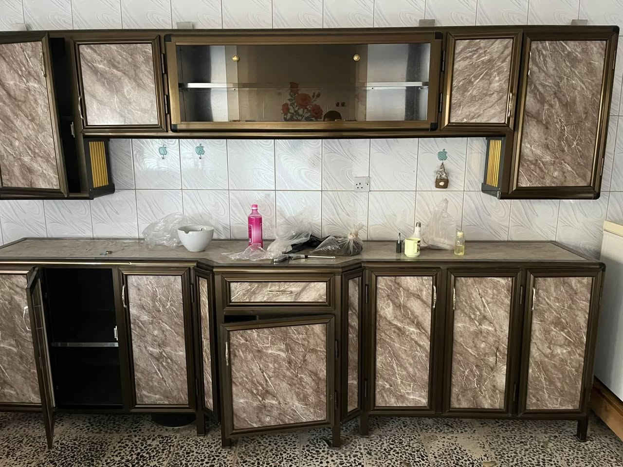 كونتر ثلاث أمتار +مترين ابو ساعده مستعمل سوق حسن قوان مقابل مسجد حسين ملاء وهاب *********** محل أبو علي

