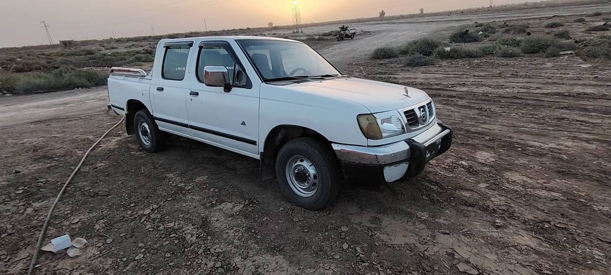 السلام عليكم سيارة نيسان للبيع
موديل 98

محدث20002

سيارة صبغ عام

بدون ضربة

طخم تاير

حدادية. اكسن

سيارة بسمي

رقم نكليزي

لغاية واحد تلاثين

رقم صاحب السيارة
***********
