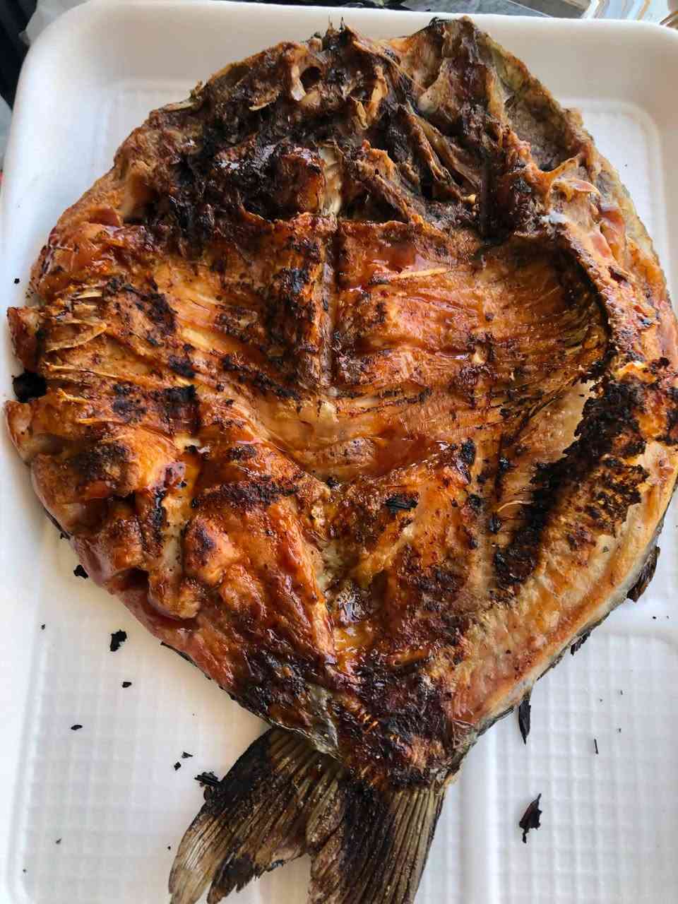 الله هم صل على محمد وآل محمد 

مطعم اسماك رحومي سعر كيلو المسكوف مع المقبلات ب8500😍🐟 يسكف السمك على حطب الفواكه

    ركزو وياي سمجه سوده عراقيه دهينه🐟

   الطعمم ولا غلطه😎💪🏻 الماخذ يعرف والمماخذ عمره خساره 
 
علون المحل الاسكان شارع مستشفى الطفل المركزي 
مجاور مولده عباس بلوكه و مقابيل مخبز الهدى الحديث

يفتح المحل من الساعه 9صباحاً الى ال9مسائاً 

بأداره رحومي:*********** 
 
ويوجد لدينا توصل ومستعدون لتجهيز كافه المناسبات تحياتي للجميع
