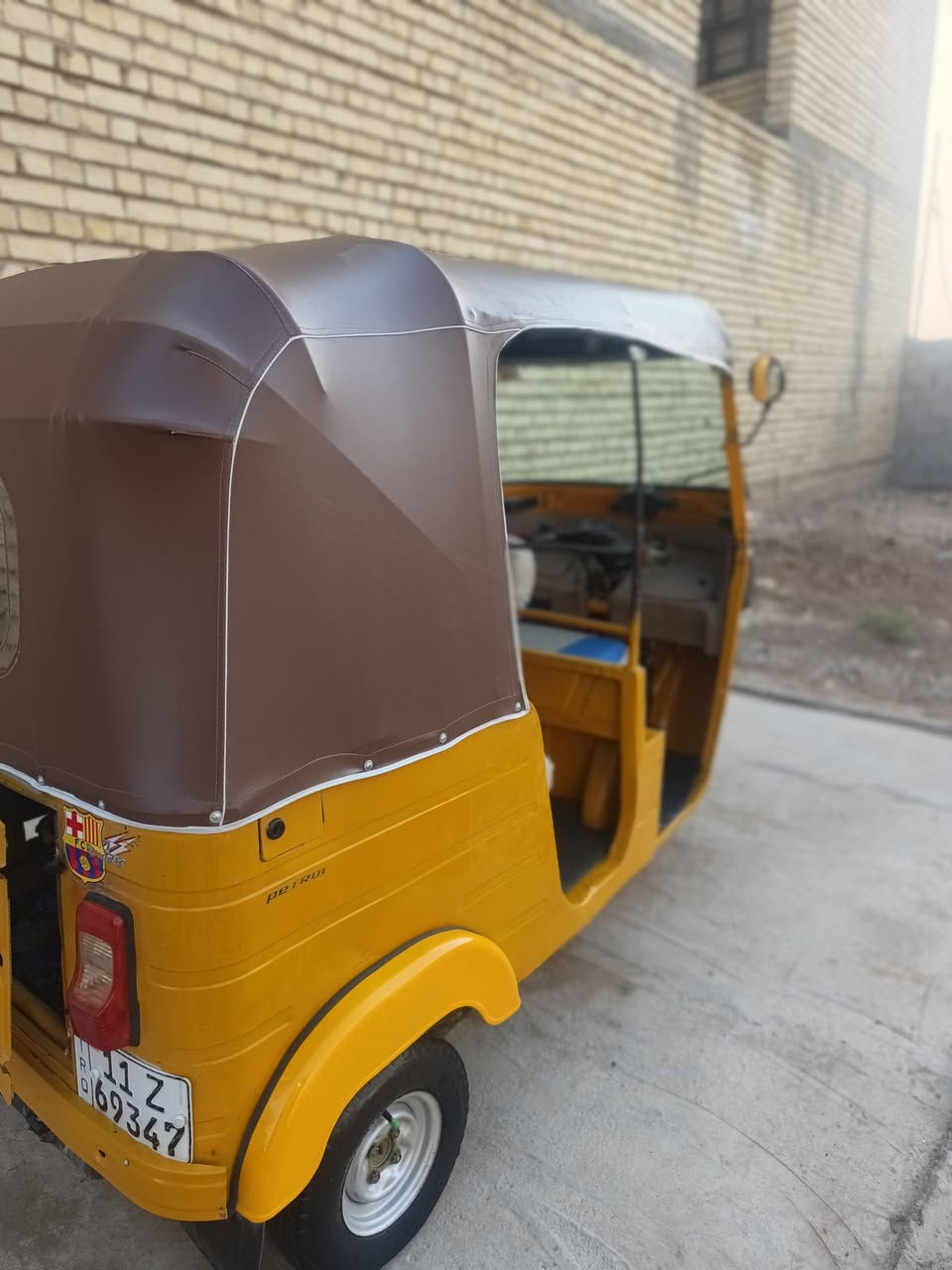 تكتك للبيع موديل 20 شهر 6 تكتك مال جناية وبأسمي تحويل ثاني يوم كشر نضيف محرك خير من الله تجي تكلب يمي تقتنع 
سعر 6 ملاين مجال قليل تكتك تكلبهة يمي خارج مكان ما مسؤول عليهة رقم *********** مو شراي لا يتصل مستعجل علا بيعة
