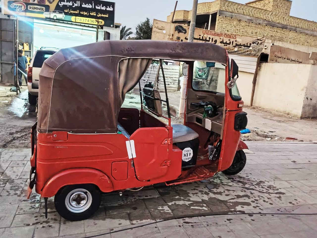 تكتك للبيع 21 مرقم ذي قار بسمي بدي بيه ضربتين موضحات بالصور
ومكينه مفتوحه تحويل مباشر
المكان ناصريه مركز 
السعر 6و 800 وبيها مجال 
للاستفسار الاتصال ***********
