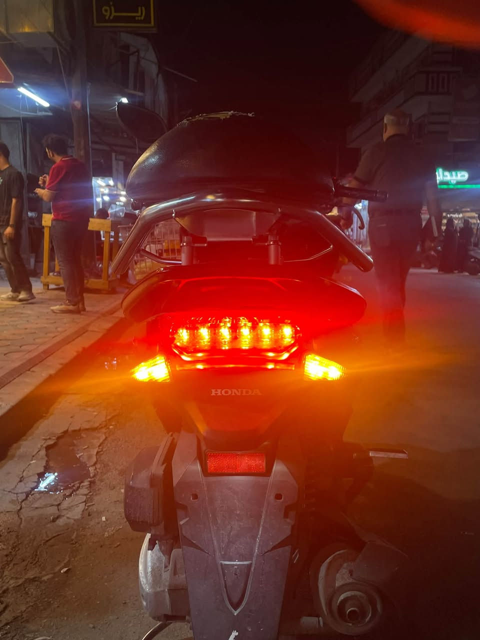 السلام عليكم من رخصه الادمن المحترم
Pcx بي سي اكس ياباني GF جي اف 

ميكنه 125 

لون احمر ماروني 

مكينه كفاله بلاد خير من الله 

تايرات جدد 

نوزل نضيف 

كلجات نضيفه 

ماشيه 40.000 اربعين الف 

برغي واحد ما مفتوح 

يحتاج فقط غسل لا اكثر ولا اقل 

الدراجه كفاله كفاله 

السعر المطلوب 14 ورقه وبيها مجال 

العنوان بغداد الحريه  السلام 

***********
