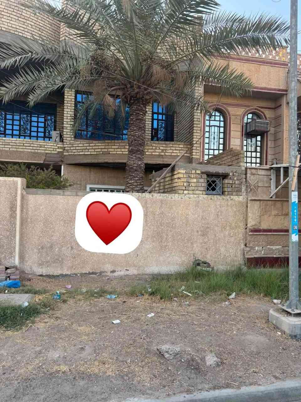 السلام عليكم
58م واقع حال  للبيع قطع من بيت في حي الجهاد الطائي على شارع 15
السعر 135مليون 
للاستفسار اكثر ***********
